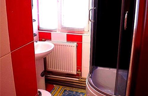 Mykolaiv Apartment | 2 ком квартира Соборная-Макарова-Макдональдс 4 дивана WI-FI самый центр Николаева 2 этаж