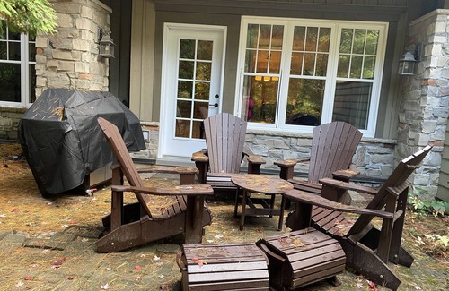 Seguin Villa | 2 BDRM villa in Rocky Crest Resort, Muskoka. Sleeps 6. No pet. No smokern