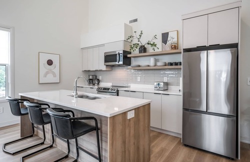 St. Davids Apartment | 2 Bedroom New Stylish Apt for up to 6 ppl in Niagara-on-the-Lake