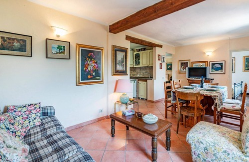Valloria House | 2 bedroom nice home in Valloria