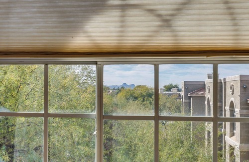 Oro Valley Condo | 2-bes, 2-bath condo in Oro Valley, fireplace, WiFi, AC, fitness room, pool/spa.