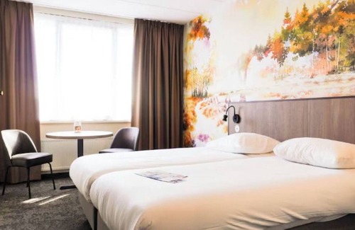 Zevenbergen Hotel | 2 Central Rooms Near The Hague – Explore Local Attractions