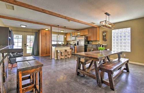 Fairview Historic District Cottage | 2 Mi to Dtwn Phoenix: Cottage w/Private Yard!