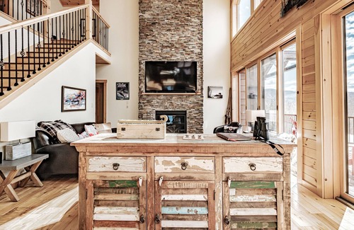 Sunday River Area Ski Chalet | 2 miles within Sunday river, mountain side house
