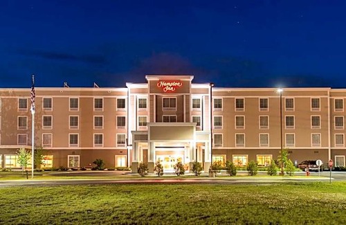 Presque Isle Hotel | 2-Star Hotel ∙ Hampton Inn Presque Isle