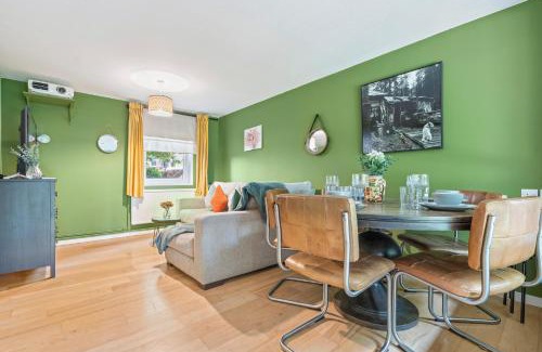 Chaucer Apartment | 20 Percent Off- Cosy Flat w Netflix, Parking & Patio! near The London Bridge &The Shard-Genius Deals - Mobile Deals!