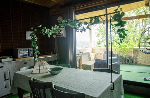 Lunan House | 2025 La contie privatisée based on 12 to 18 guests*.