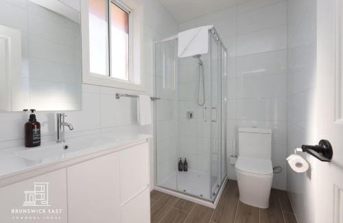 Brunswick East Hotel | 205 Modern King BR with Fast WiFi - Brunswick East