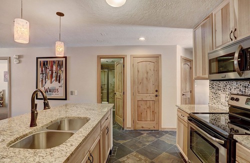 Keystone Condo | 2065 The Pines by RedAwning