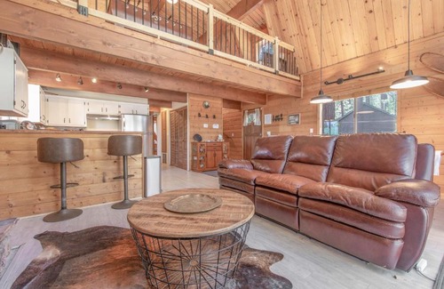 Big Bear Lake Ski Chalet | 2194-Conklin Base Camp Chalet chalet
