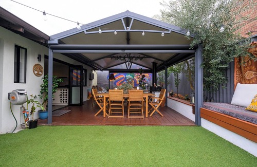 Como House | 24 Something Special 3BR 2BA & Parking