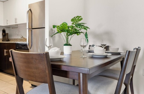 Longwood Apartment | 2bd/1.5ba Next to BU 3178