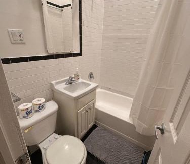 Manhattan Valley Apartment | 3 BD upscale unit in Manhattan Valley