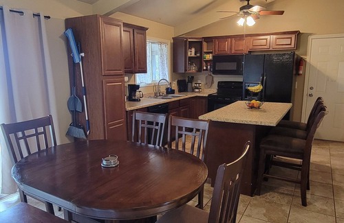 Magna House | 3 Bed 1 Bath in SL county. Enjoy quiet country living close to Salt Lake City.