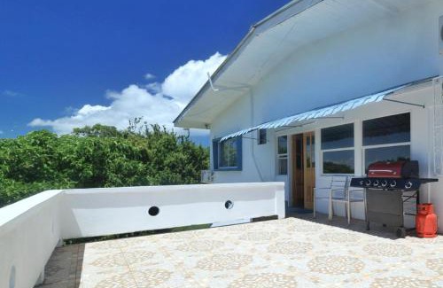 Orange Hill Apartment | 3 Bed Apartment - Garden Patio Bbq Parking