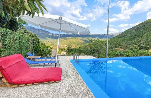 Orgosolo House | 3 bedroom accommodation in Orgosolo