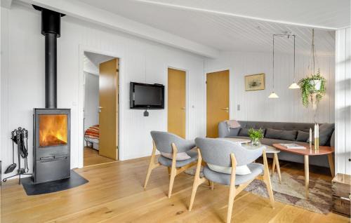 Hvidbjerg Strand House | 3 Bedroom Awesome Home In Børkop