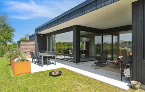 Hvidbjerg Strand House | 3 Bedroom Cozy Home In Børkop