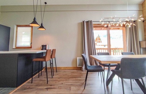 Valmorel Ski Chalet | 3* Chalet in Valmorel - 6 ppl - Ski-in/Ski-out, parking, wifi, hotel services