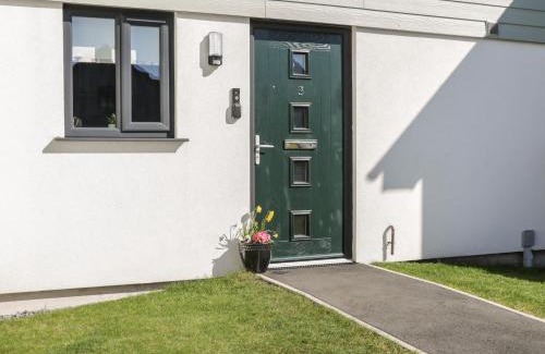 Brynteg House | 3 Parc Delfryn