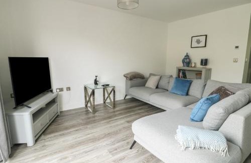 Brynteg House | 3 Parc Delfryn