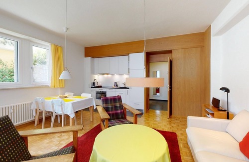 Sankt Moritz-Bad Apartment | 3 room apartment, about 68m2, on the ground floor in a residential area located.