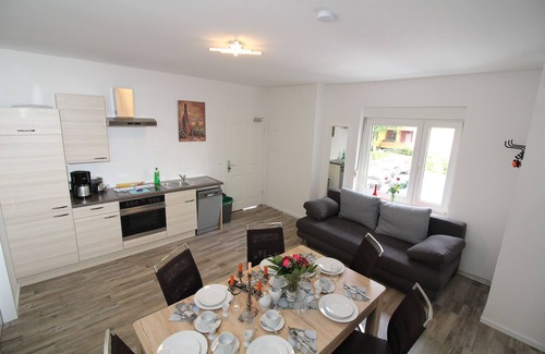 Tempelhof-Schoeneberg Apartment | 3 rooms, up to 9 persons, luxurious furnishings, "Calla"