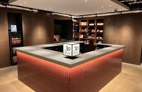 Motomatchi Apartment | 30 PIECES Namba