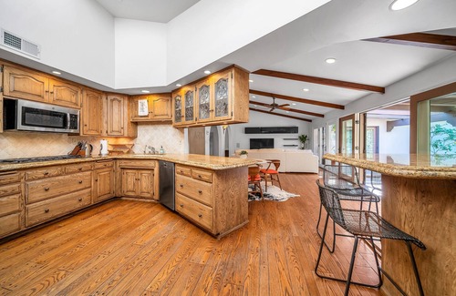 Eastern Malibu Villa | 3BR/3BA Ocean View Retreat w/pool/hot tub/bbq/parking