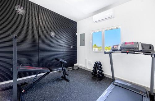 Sandy Hill Villa | 4-Bed Villa Pool Parking