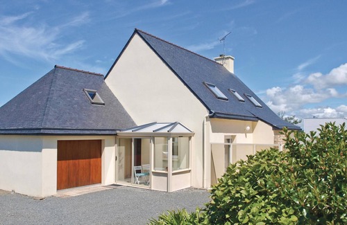 Saint-Quay-Perros House | 4 bedroom accommodation in Saint Quay Perros