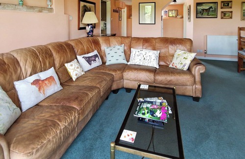 Warminster Cottage | 4 bedroom accommodation in Bishopstrow, near Warminster