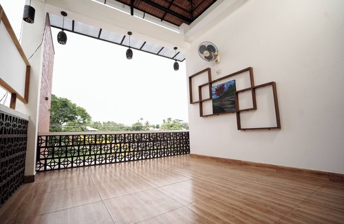 Alappuzha Villa | 4-bedroom villa in charming Alappuzha with AC, WiFi. Relax and unwind.