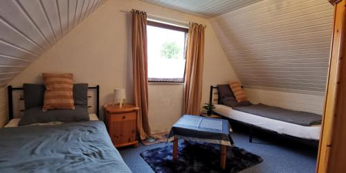 Kassel Apartment | 4 Zimmer Ferienwohnung mit privater Küche, Bad und WC, mit Gratis Frühstück, Parkplätze und WiFi