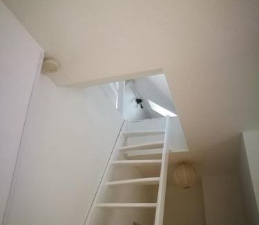 Neudorf-Nord Apartment | 45 m² Maisonette-Wohnung in Uni-/Hauptbahnhofnähe