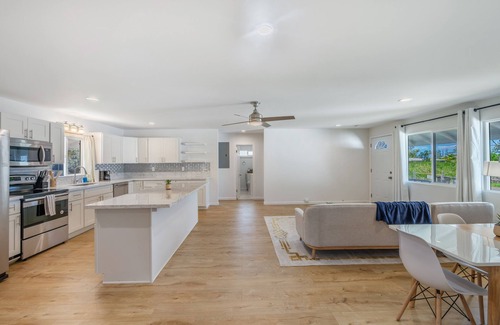 Wahiawa House | 4BR Oahu - Upto 8, WiFi, AC + Pet-friendly, Garage