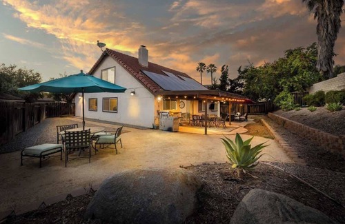 Rancho Bernardo House | 5 Bedroom Home With Firepit