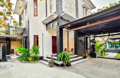 North Legian Villa | 5-Bedroom Private Villa near Padma Beach, Legian