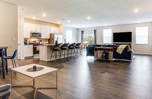 Maxwell House | 5 Mi to Fort Harrison: Home w/Pool Access!