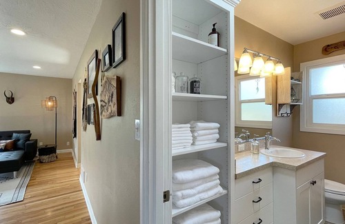 Port Angeles House | 5 minutes to Hurricane Ridge visitor center! Close to downtown!