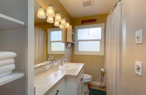 Port Angeles House | 5 minutes to Hurricane Ridge visitor center! Close to downtown!