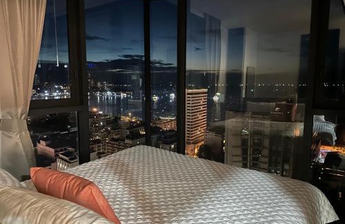 Pattaya Bay Apartment | 503 Edge芭提雅25层正海景大二房二厅二卫, 沙滩+步行街+购物中心