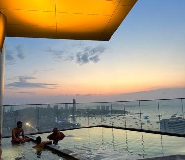 Pattaya Bay Apartment | 503 Edge芭提雅25层正海景大二房二厅二卫, 沙滩+步行街+购物中心