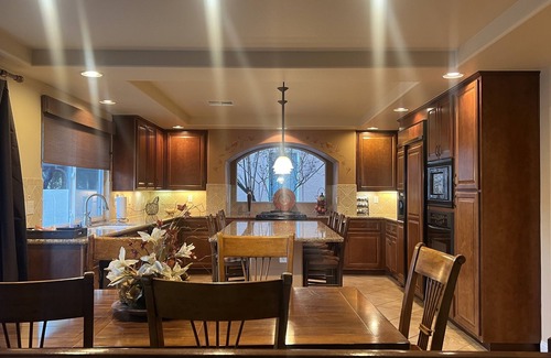 Arden House | 5BD/4BA, King bed, private pool, foosball & pool table, and few miles to strip