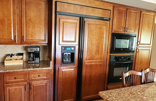 Arden House | 5BD/4BA, King bed, private pool, foosball & pool table, and few miles to strip