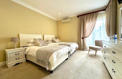 Hout Bay Villa | 6 bedroom Villa Afrique with sea view and private pool