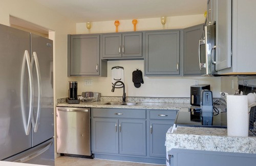 Hoover Apartment | 6 Mi to the Summit: Stylish Apt w/Patio Access