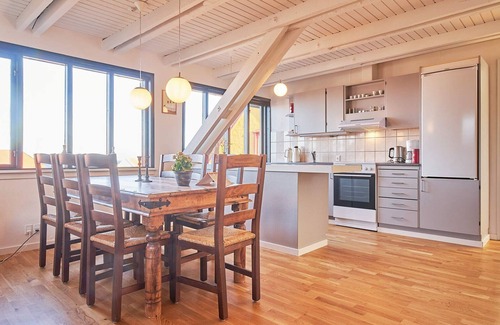 Tejn House | 6 person holiday home in Allinge