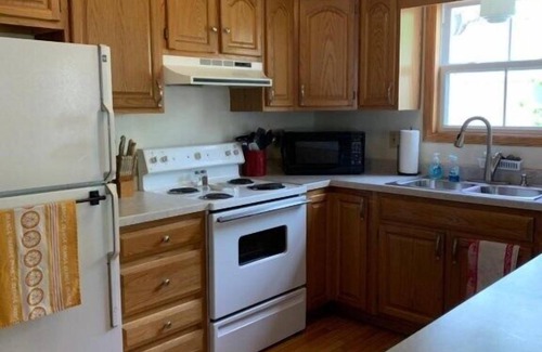 Lakeside Cottage | 620 Walnut in Lakeside