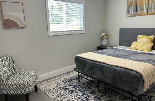 East Durham House | 7 Min walk to Golden Belt - 4 Min Drive to Downtown - 7 to Duke